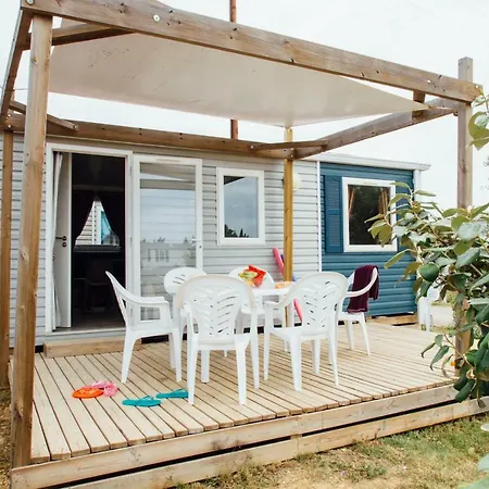 Mas Des Lavandes 4* Sérignan