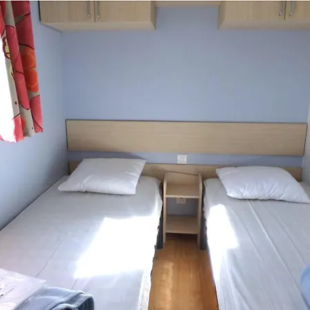 Camping Mas Des Lavandes Sérignan