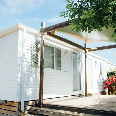 Camping Mas Des Lavandes 4*